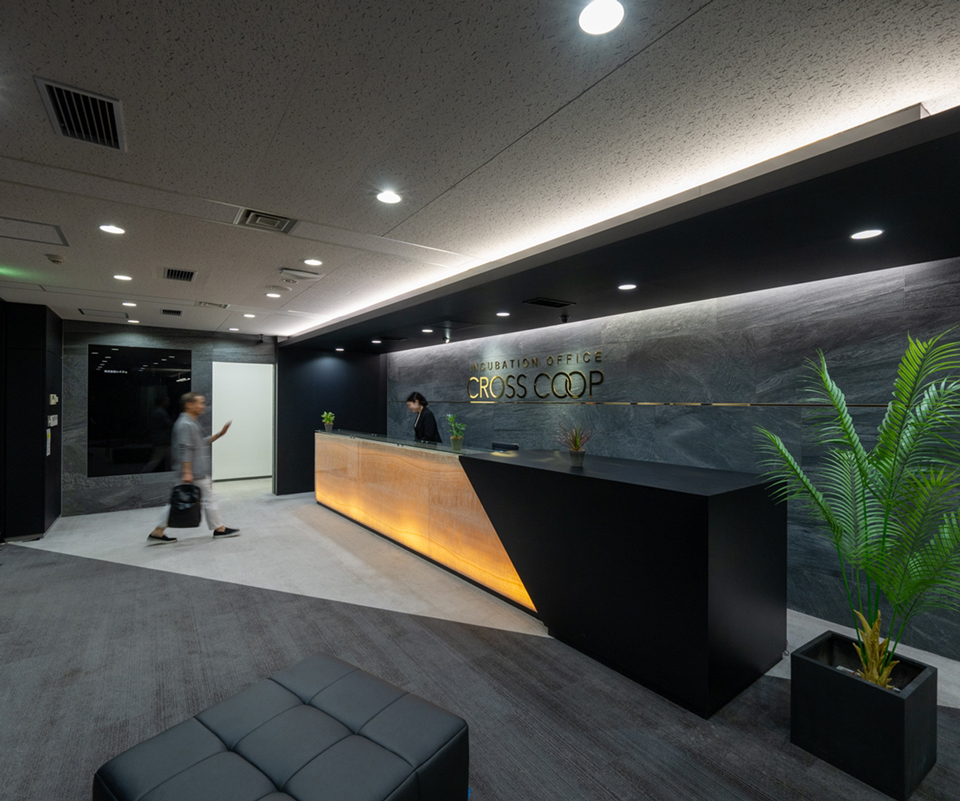 高級感のある受付にてお客様をお迎えいたします。