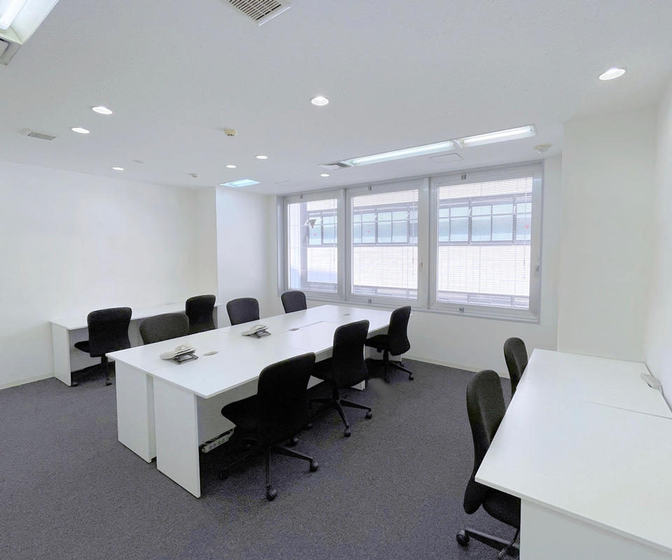 窓に面した個室も多数ご用意。