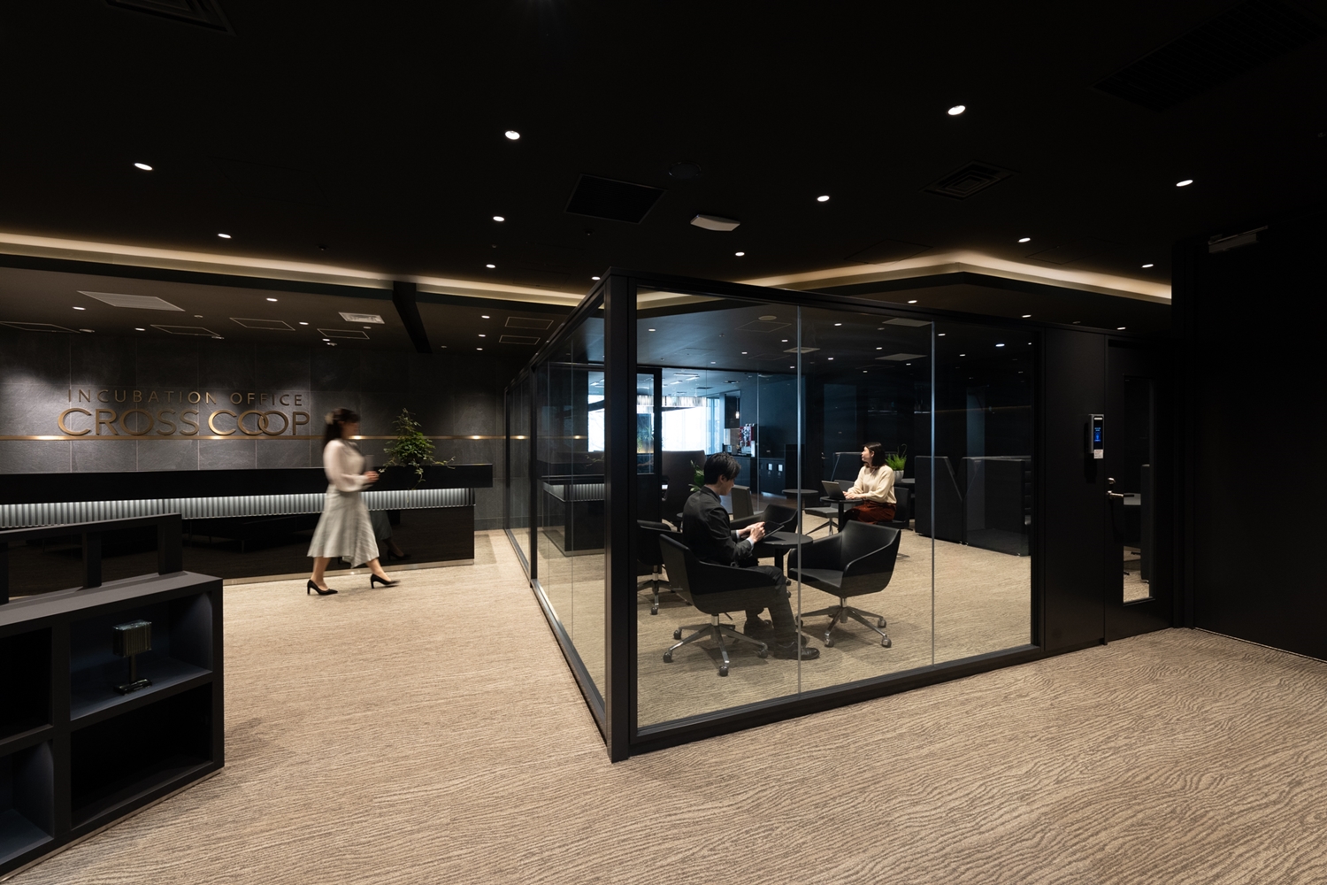 運営レンタルオフィス他拠点ラウンジ無料で利用可能!